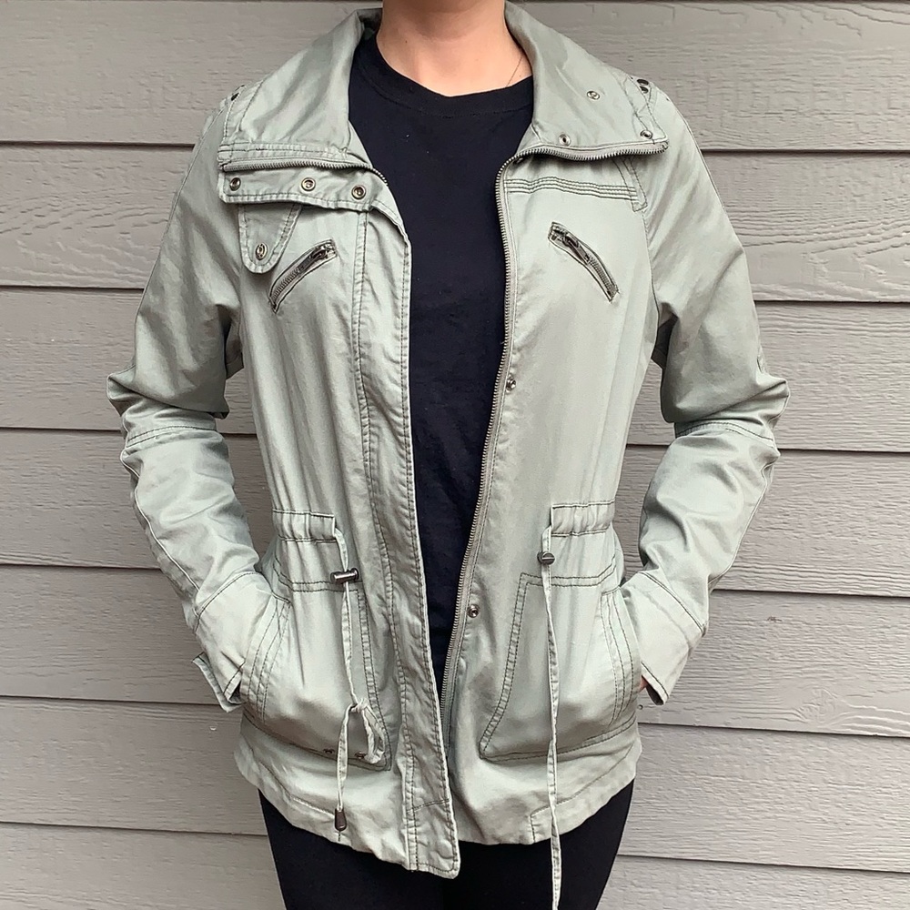 Studded Star Utility Jacket with Drawstring - Picture 3 of 12